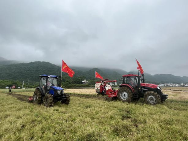 貴州甕安縣社組建農機服務隊為農服務顯擔當